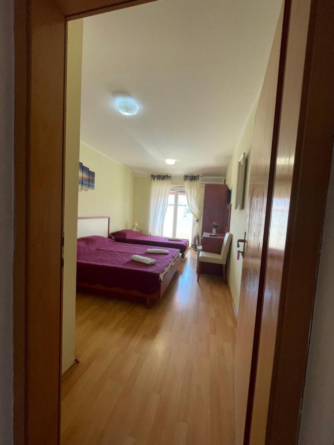 Pag Marina Rooms & Apartment Ngoại thất bức ảnh