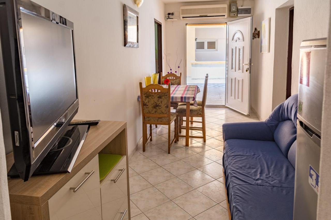 Pag Marina Rooms & Apartment Ngoại thất bức ảnh