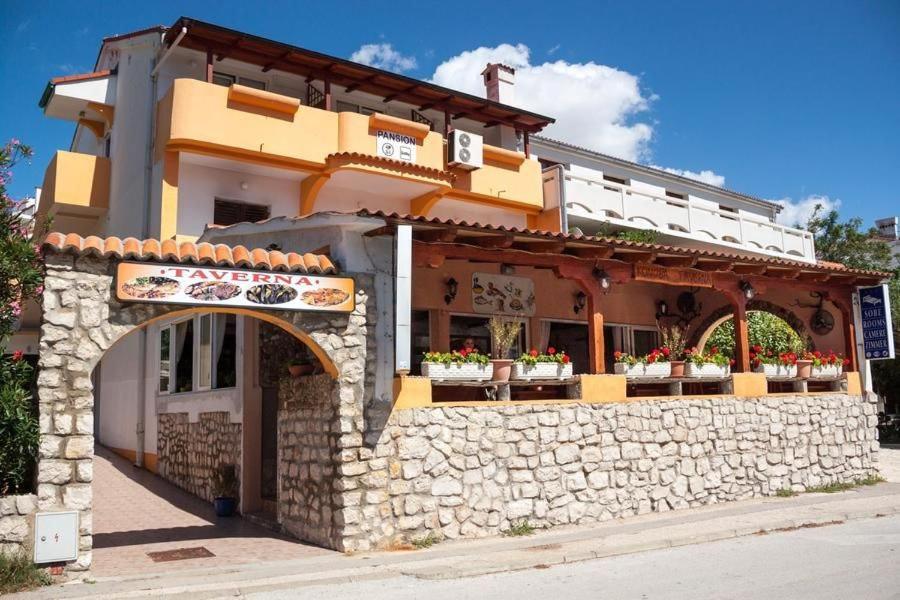 Pag Marina Rooms & Apartment Ngoại thất bức ảnh