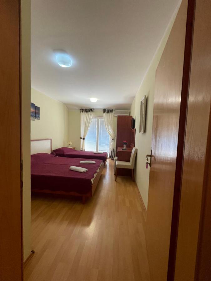 Pag Marina Rooms & Apartment Ngoại thất bức ảnh