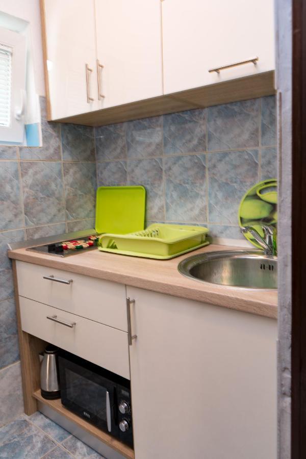 Pag Marina Rooms & Apartment Ngoại thất bức ảnh