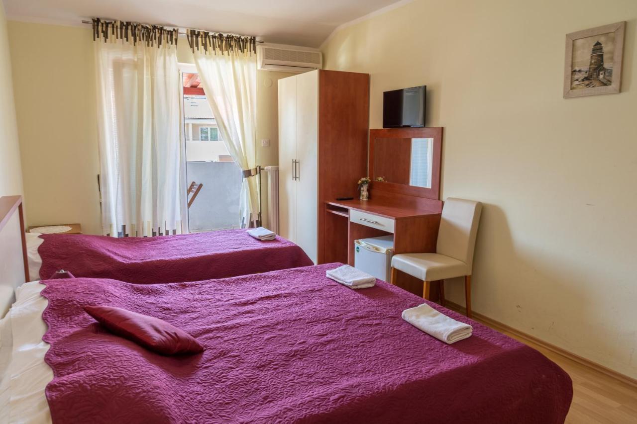 Pag Marina Rooms & Apartment Ngoại thất bức ảnh